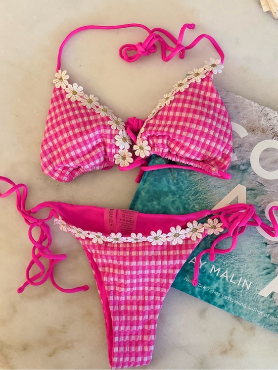 Beach Bunny Other - Beach Bunny summerhaus Pink Gingham Daisy Trim Bikini